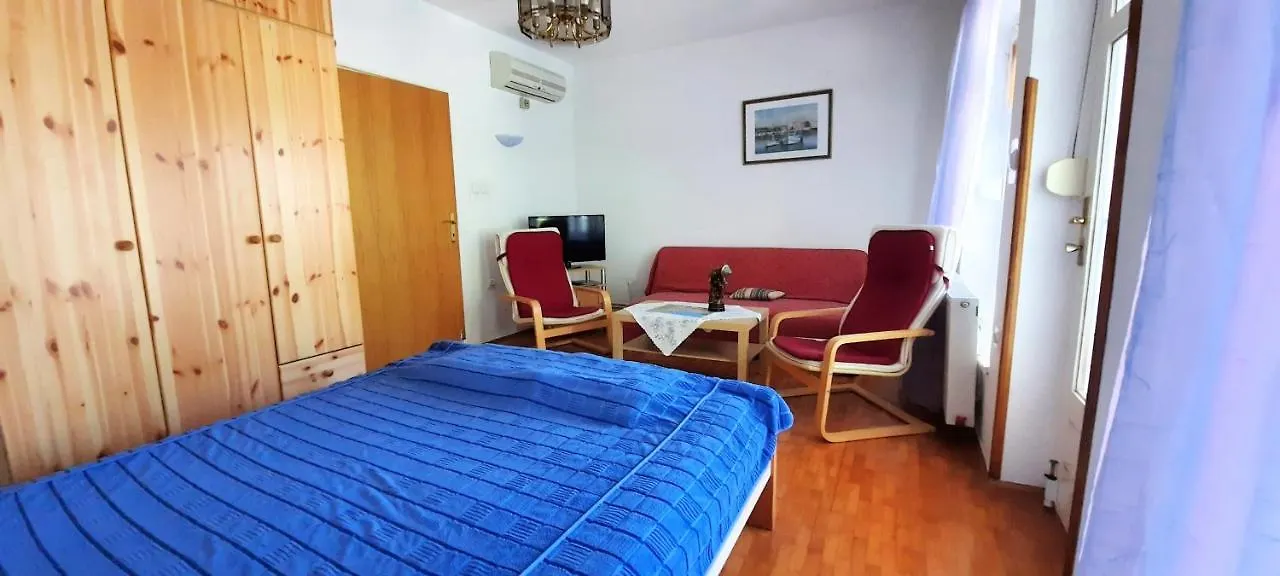 Apartmani Iskra Krk Town 0*,  Croatia